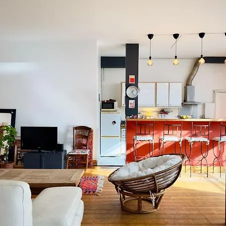 Loft Chic A Belleville Pour 6 Personnes * Paris