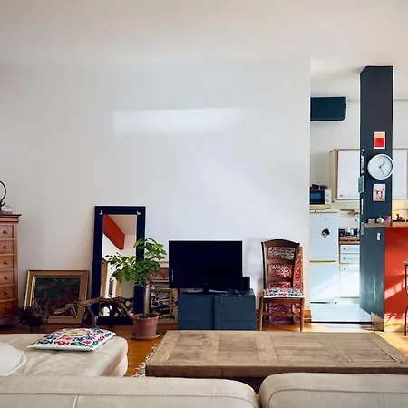 Loft Chic A Belleville Pour 6 Personnes *