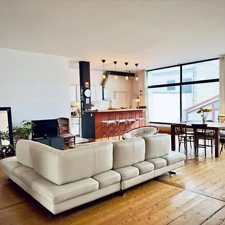 Loft Chic A Belleville Pour 6 Personnes * Paris