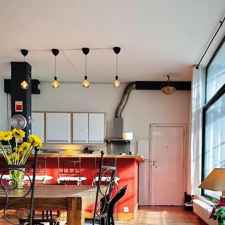 Loft Chic A Belleville Pour 6 Personnes *